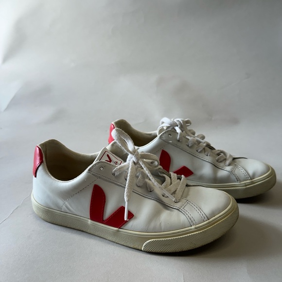 Women’s veja sneakers size 7 - Picture 5 of 5